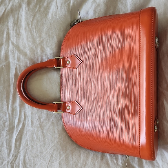 Louis Vuitton Alma - Picture 2 of 7